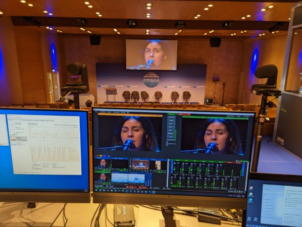 Conférence avec intervenants exernes et vidéos en direct